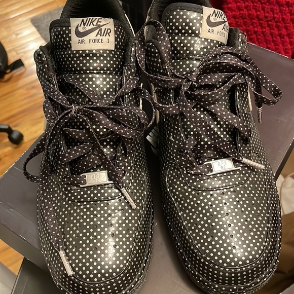 Size 11 in Womens which is size 9 in mens AIR FORCE 1 LO BLACK/W - Picture 6 of 9